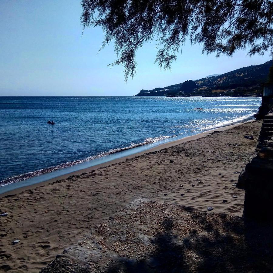 Zea Waves Apartments Kastri  Exterior photo